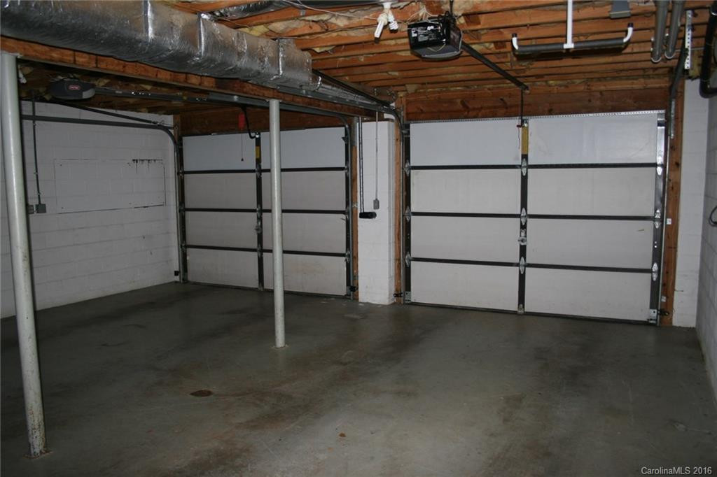 115 Continental Drive - Photo 14