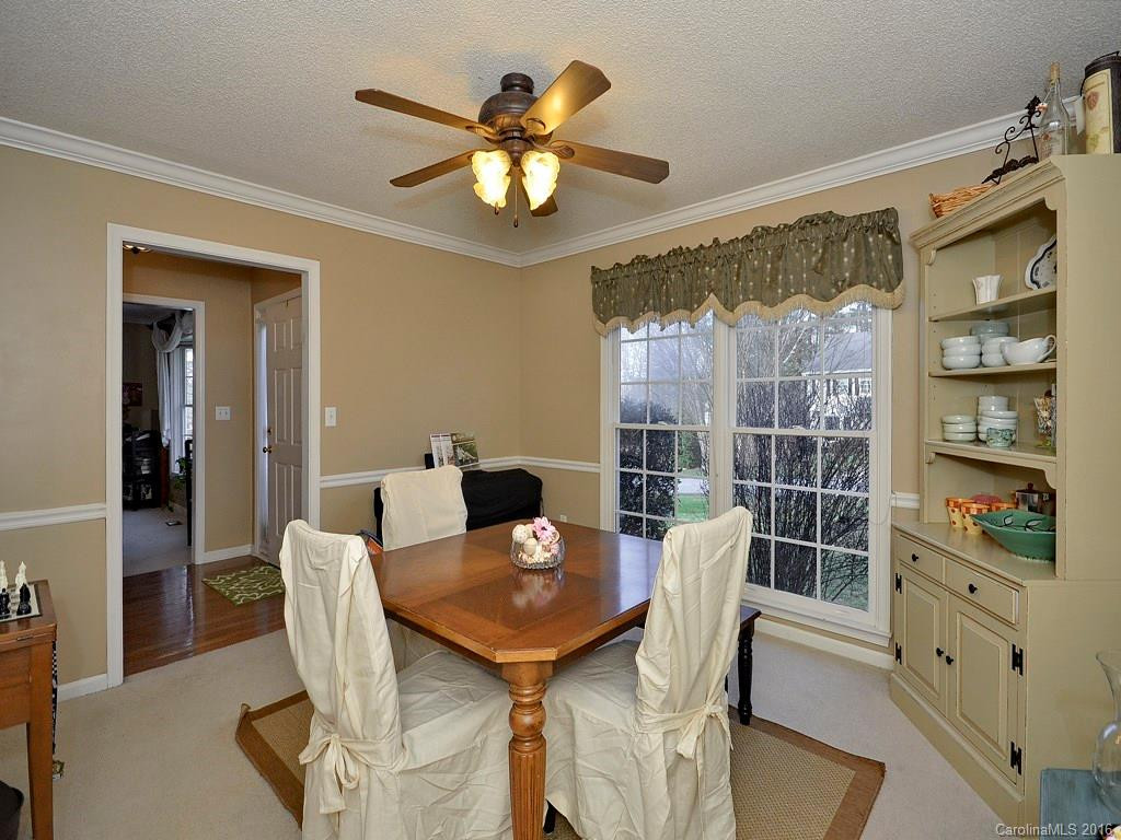 234 Windsor Forest Circle - Photo 2