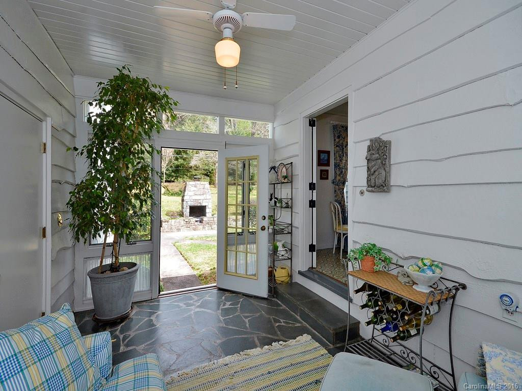 2618 Haywood Road - Photo 11
