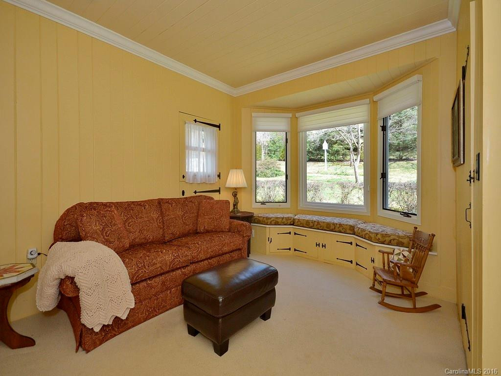 2618 Haywood Road - Photo 15