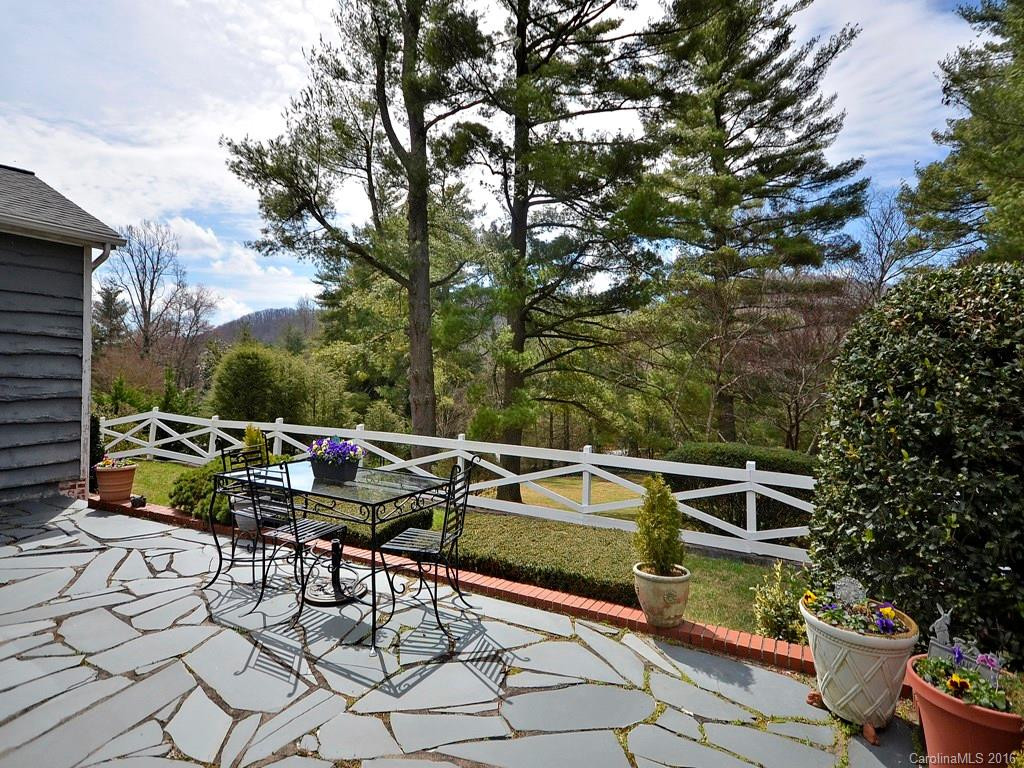 2618 Haywood Road - Photo 4