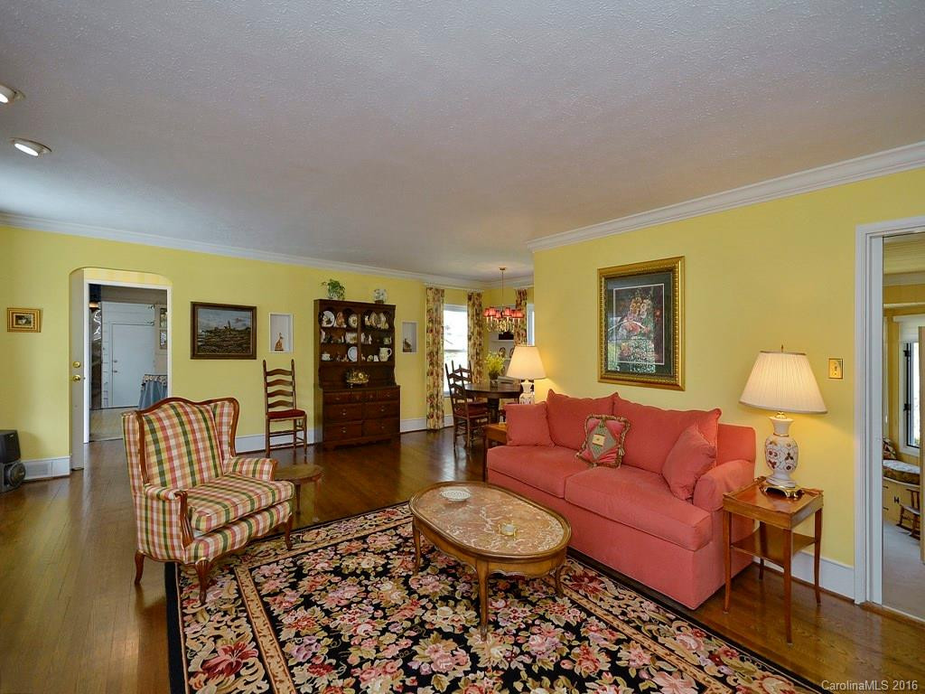 2618 Haywood Road - Photo 6