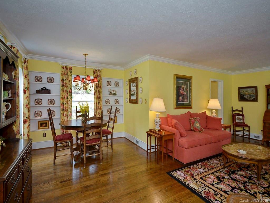 2618 Haywood Road - Photo 7