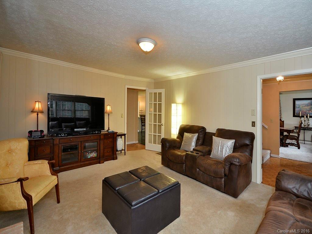 141 Ridgewood Place - Photo 3
