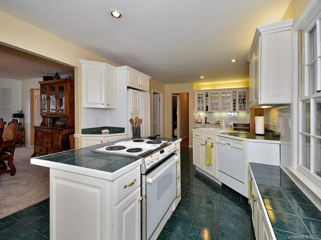 141 Ridgewood Place - Photo 7