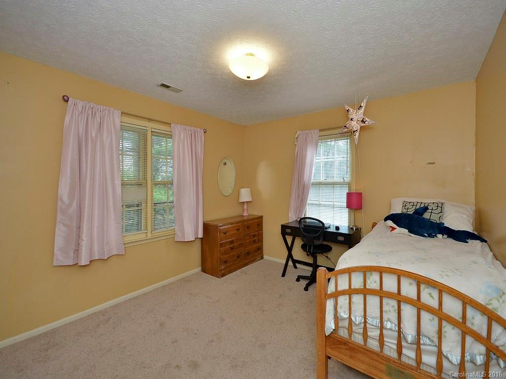 141 Ridgewood Place - Photo 9