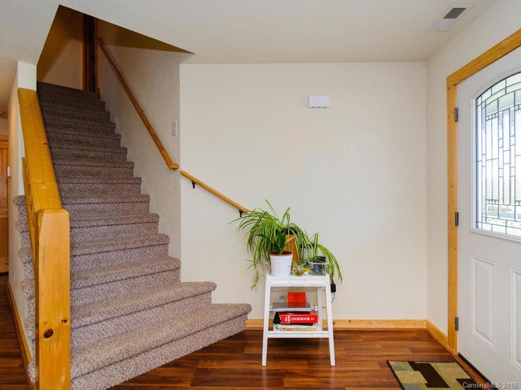 203 Breton Ridge Road - Photo 4