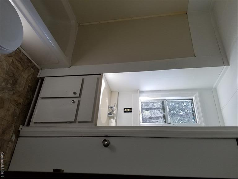 46 Parkwood Avenue - Photo 10