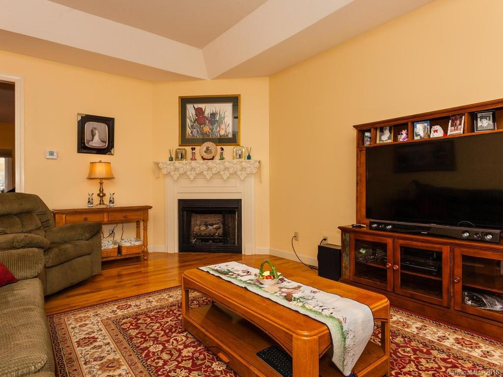 47 Springs Drive #1 - Photo 4
