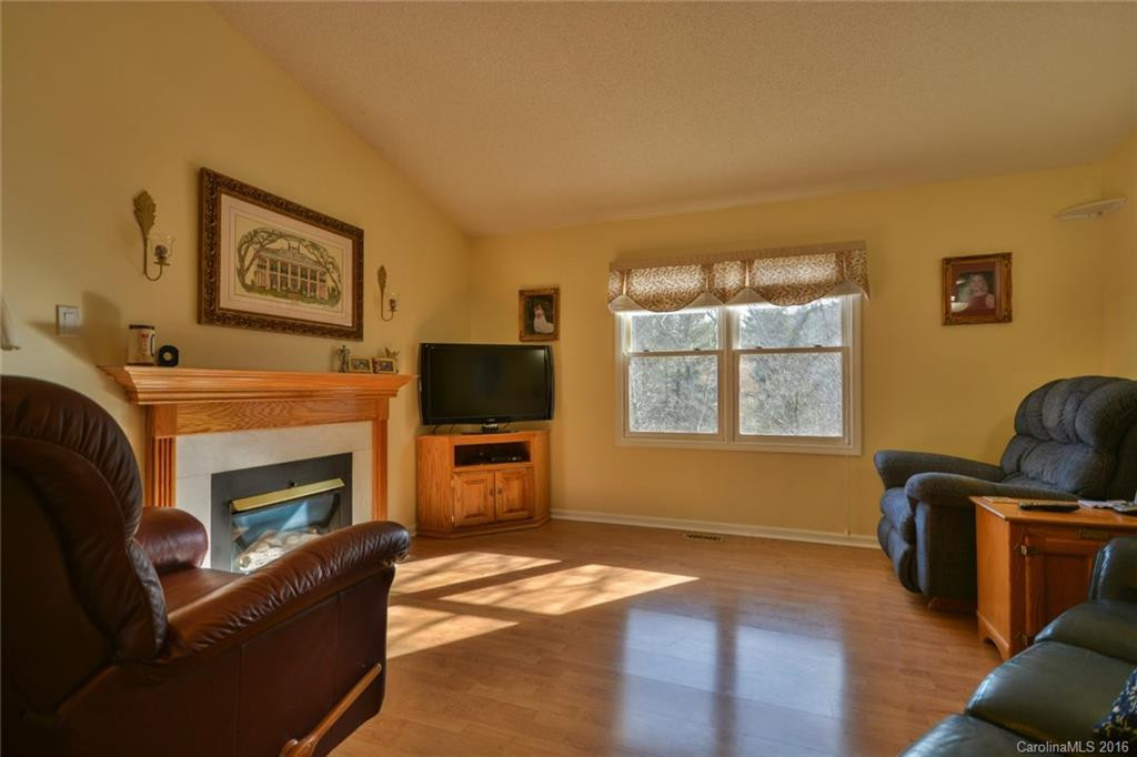 20 Simpson Hollow Road - Photo 3