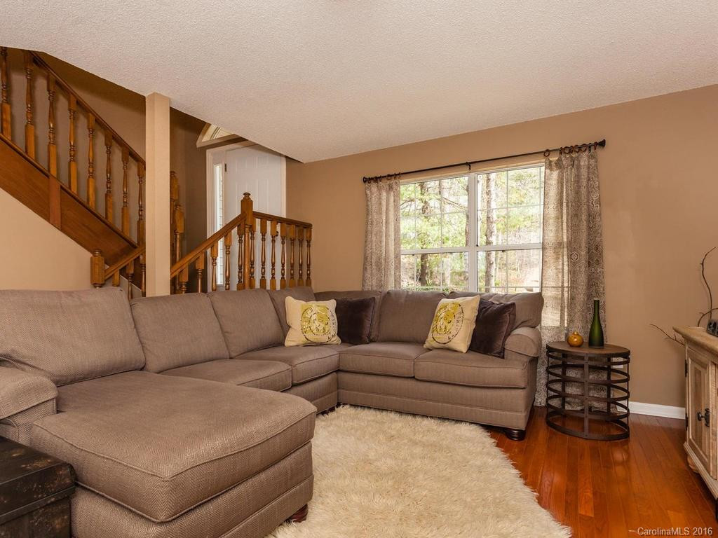 3 Spicewood Court - Photo 3