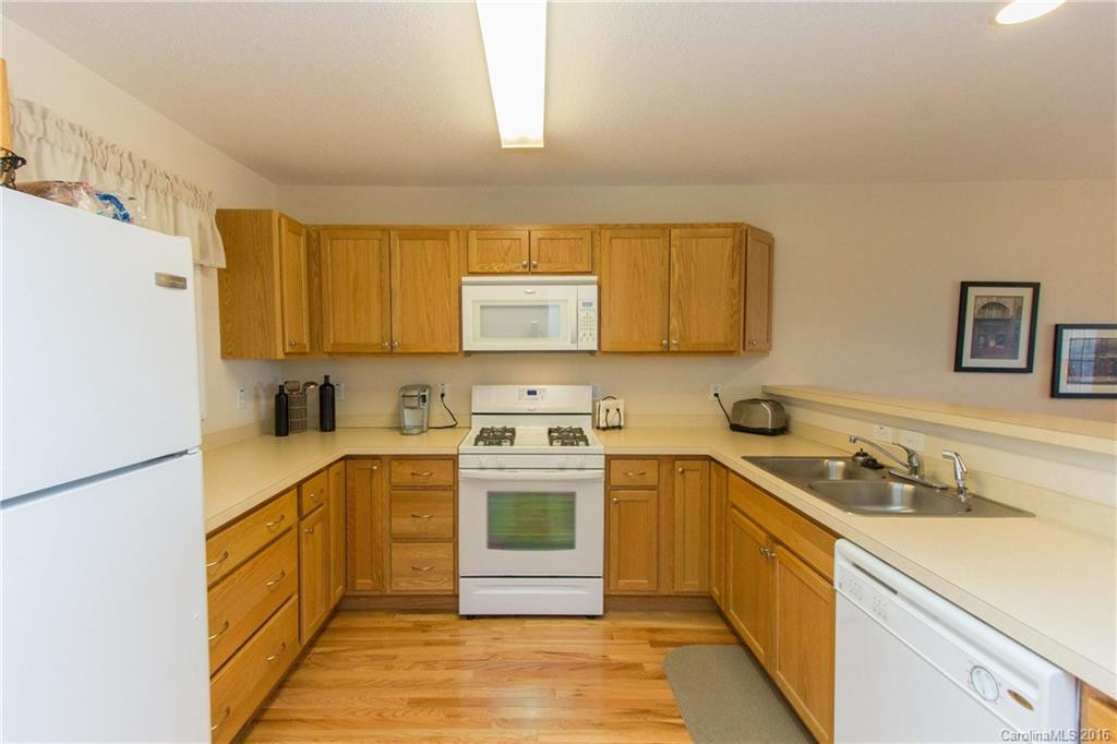 53 Rotunda Circle #53 - Photo 8