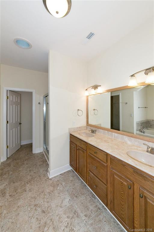 63 Spring Heights Court #23 - Photo 12
