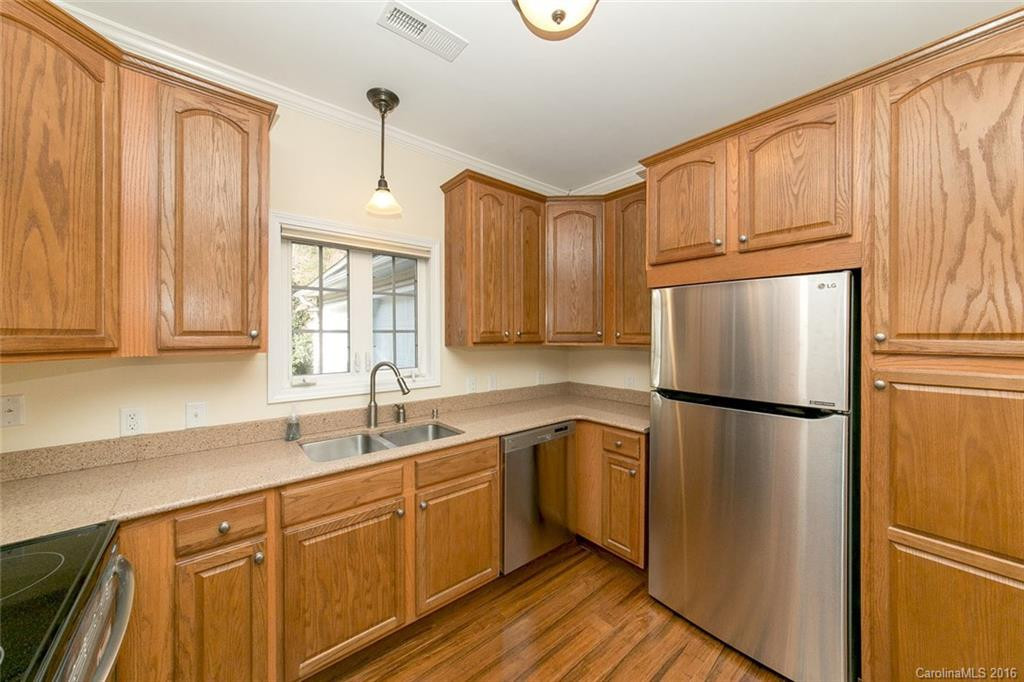 63 Spring Heights Court #23 - Photo 7