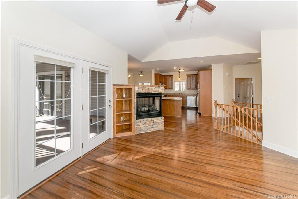 63 Spring Heights Court #23 - Photo 8