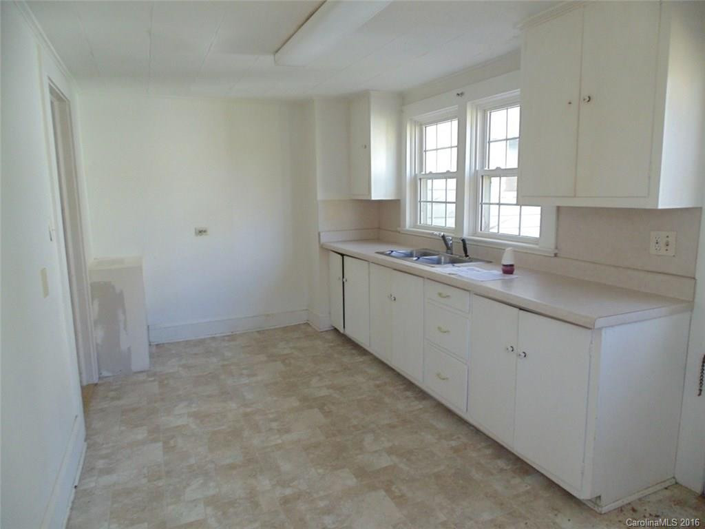 129 Georgia Avenue - Photo 13