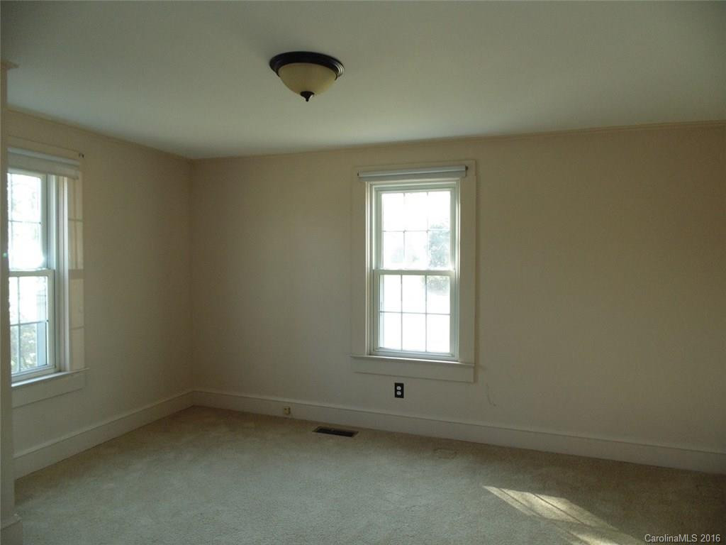 129 Georgia Avenue - Photo 14