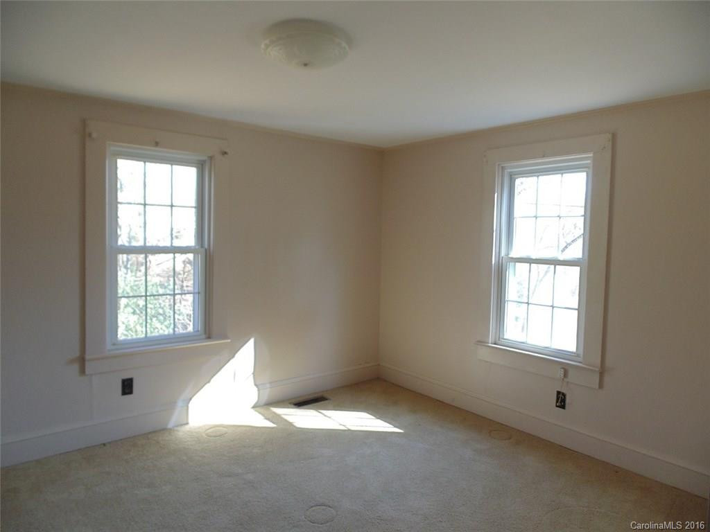 129 Georgia Avenue - Photo 15