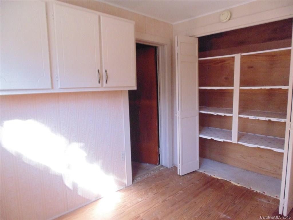 129 Georgia Avenue - Photo 8