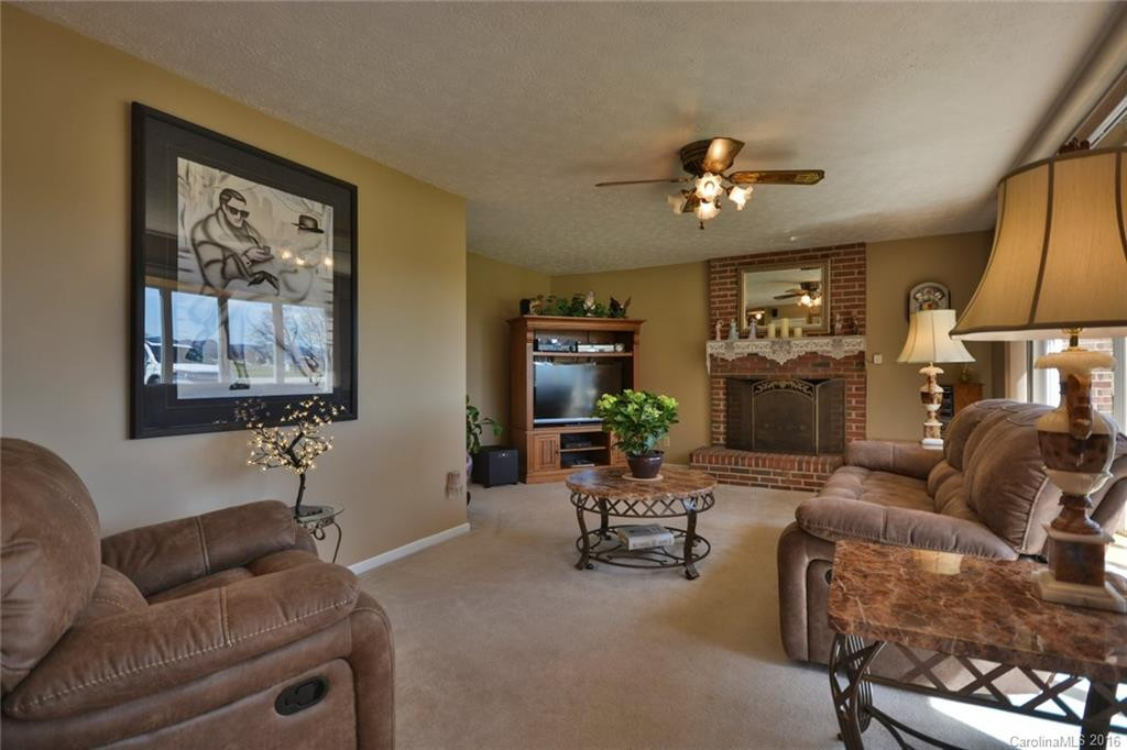 521 Alexander Road - Photo 3