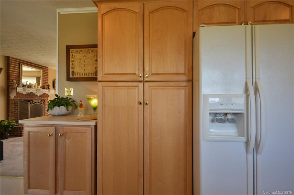 521 Alexander Road - Photo 7