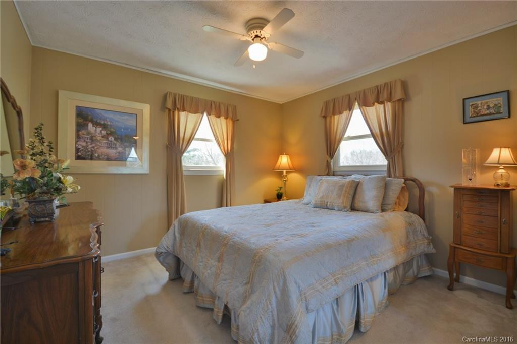 521 Alexander Road - Photo 9