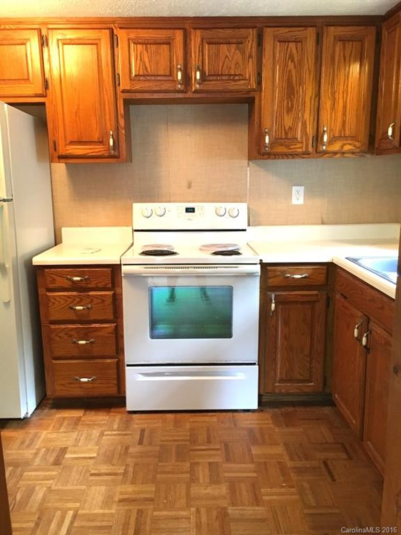 38 Sitton Place - Photo 3