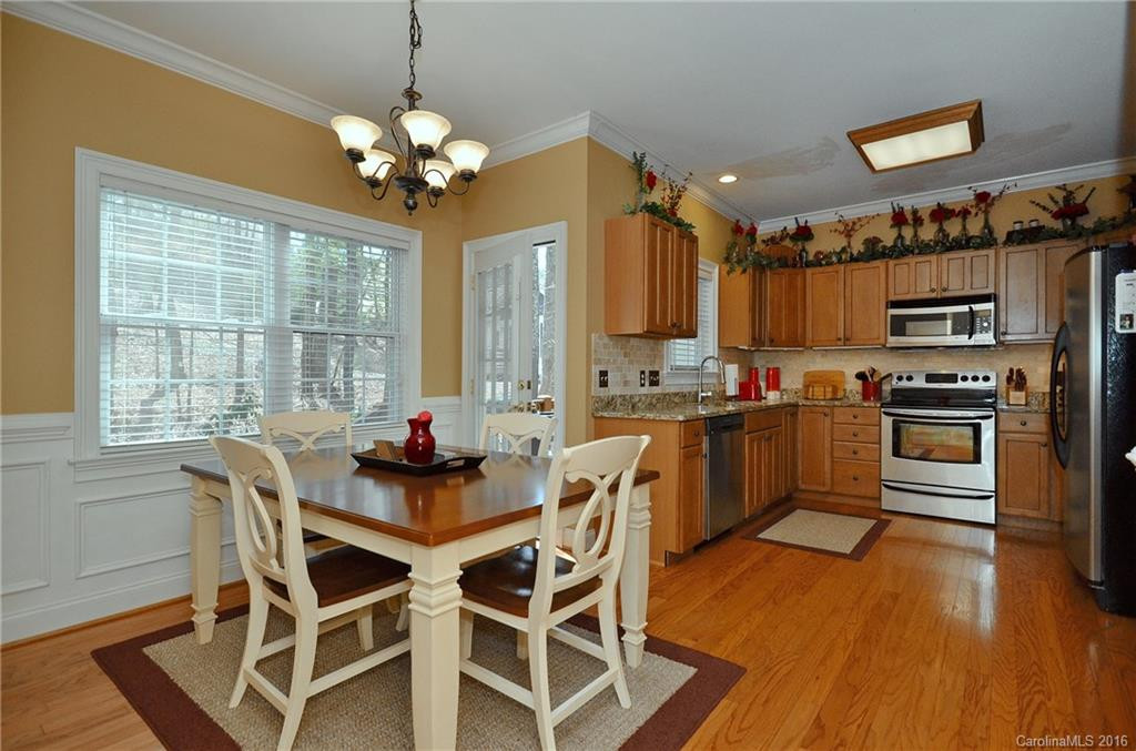 213 Christina Court - Photo 5