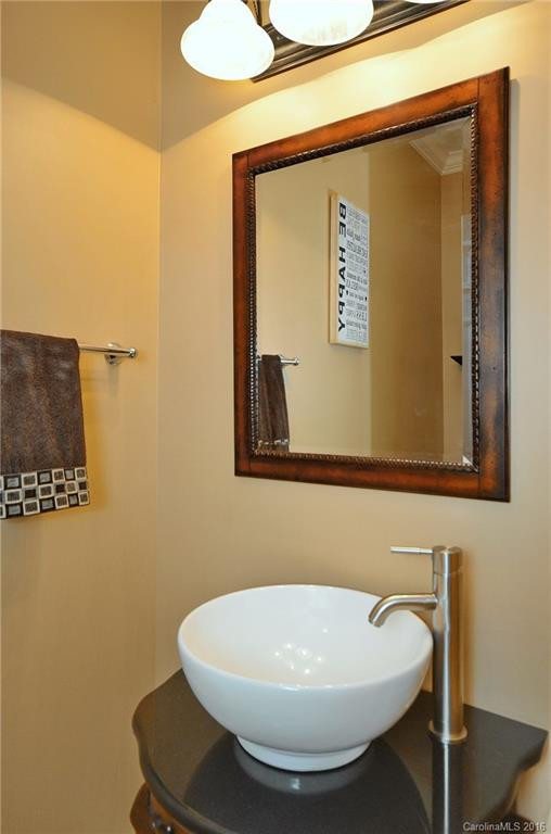213 Christina Court - Photo 8