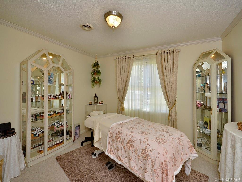 137 Brandon Road - Photo 13