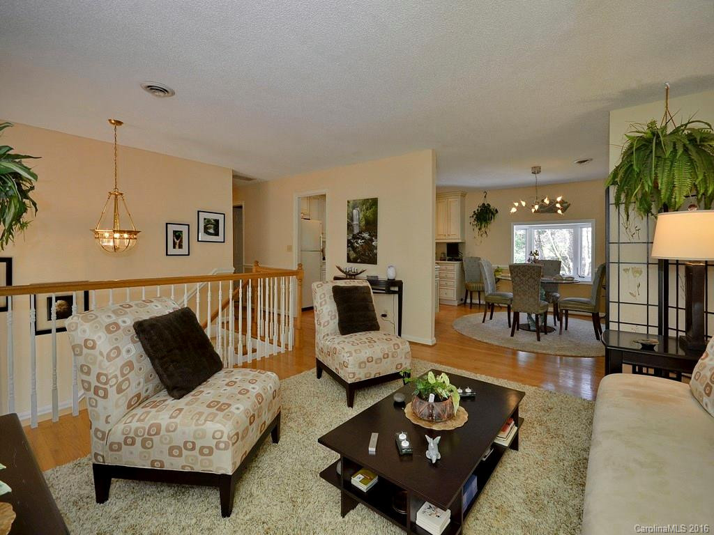 137 Brandon Road - Photo 4