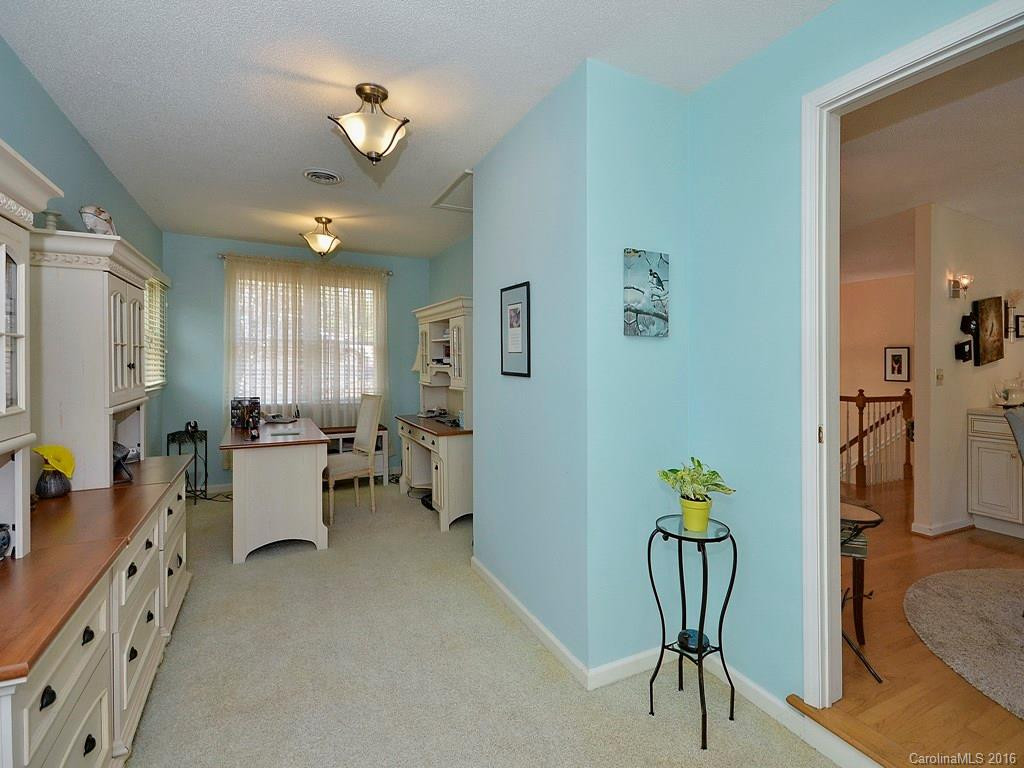 137 Brandon Road - Photo 9