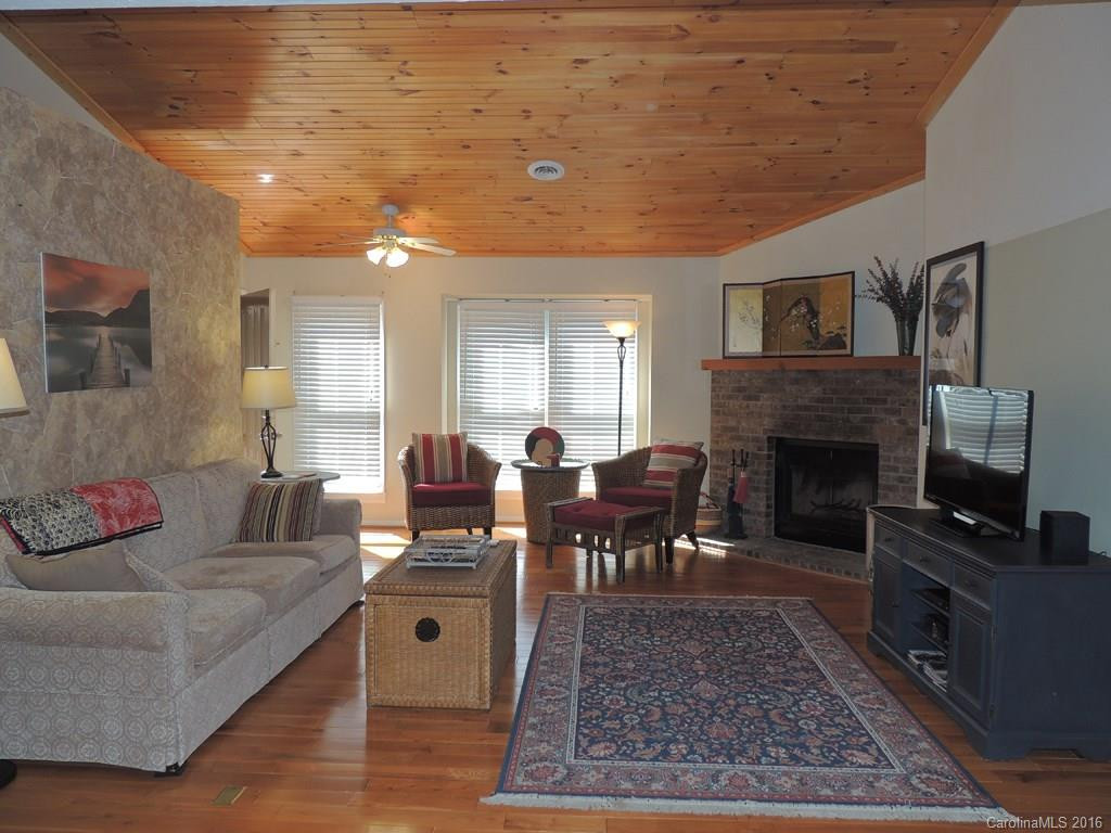 6 Ravencroft Lane #n/a - Photo 3