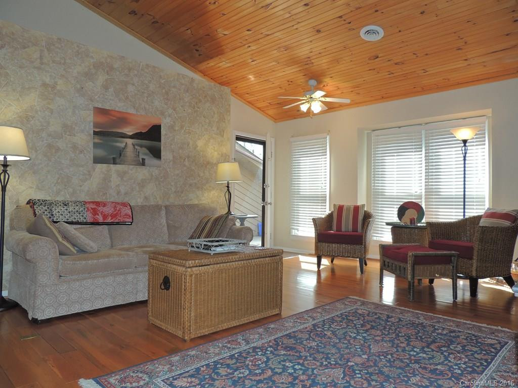 6 Ravencroft Lane #n/a - Photo 4