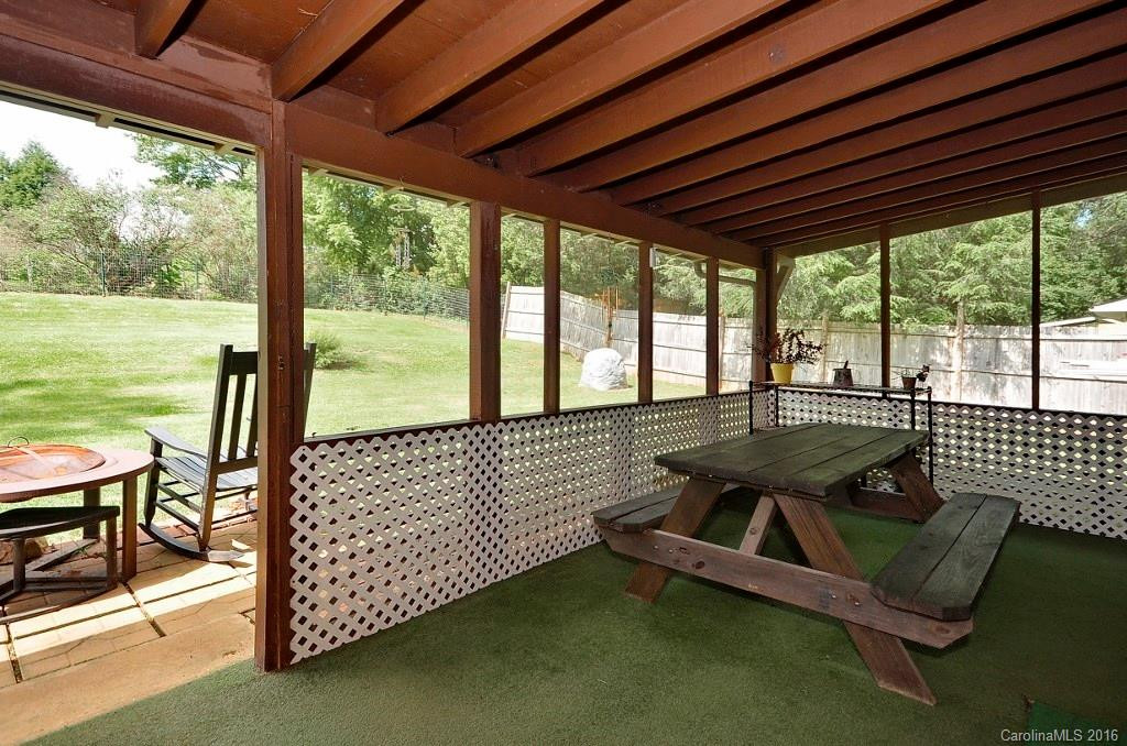 1195 Hendersonville Highway - Photo 13