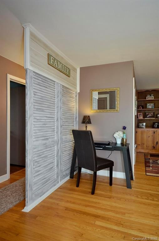 1195 Hendersonville Highway - Photo 3
