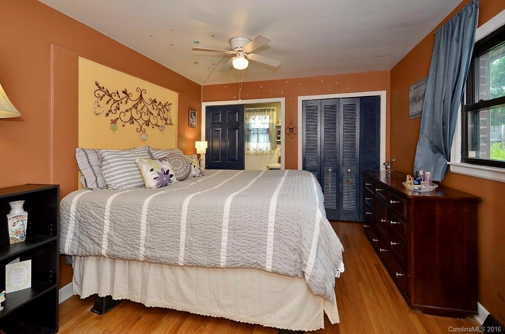 1195 Hendersonville Highway - Photo 7