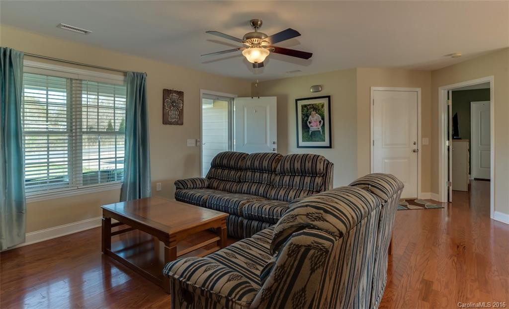 115 Somerset Lane - Photo 5