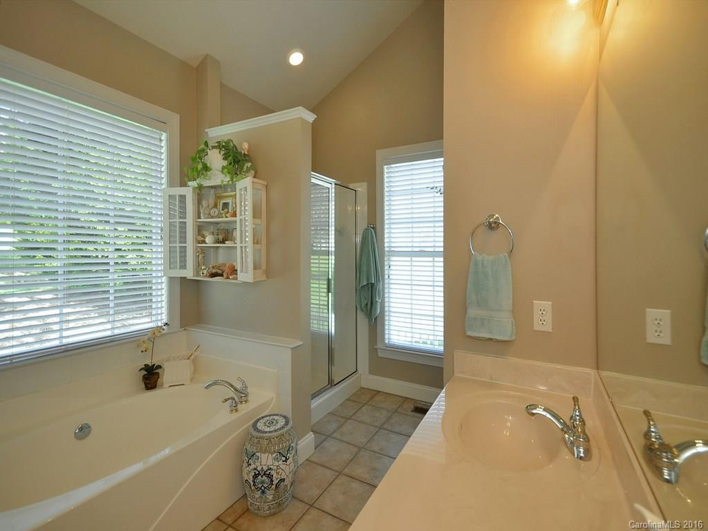 74 Classic Oaks Circle - Photo 14