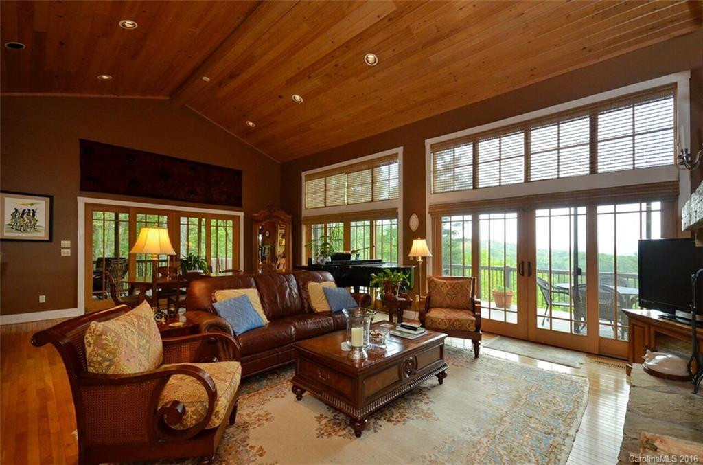 1447 Kentwood Lane - Photo 4