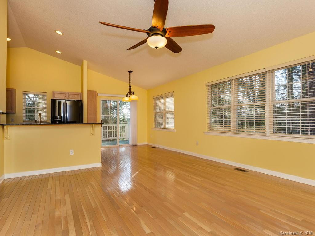 325 Ewarts Hill Road - Photo 6