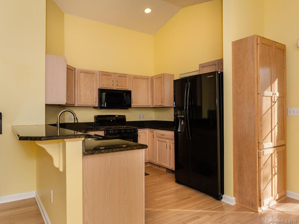 325 Ewarts Hill Road - Photo 8