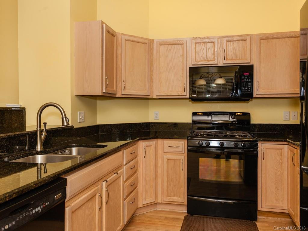 325 Ewarts Hill Road - Photo 9