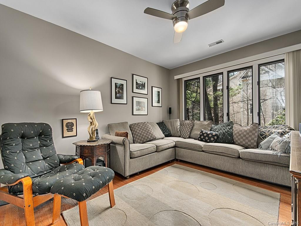 704 Kenmure Drive - Photo 13