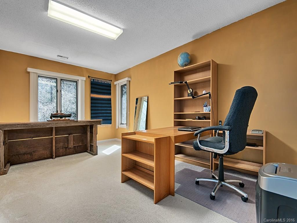 704 Kenmure Drive - Photo 21