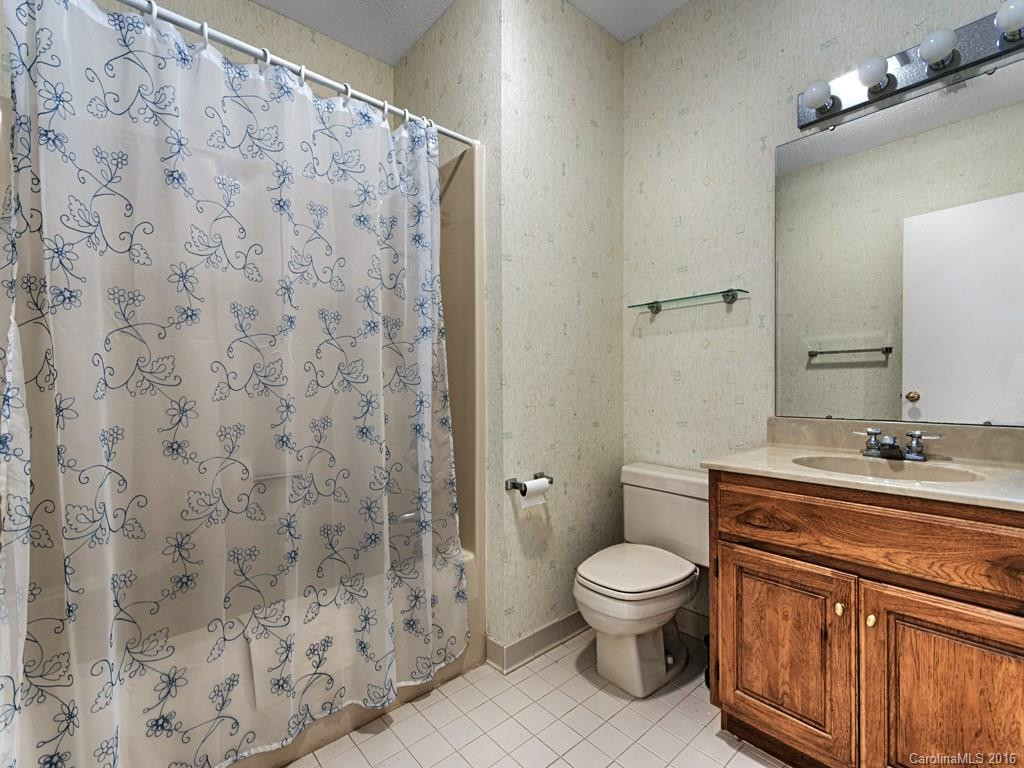 704 Kenmure Drive - Photo 23