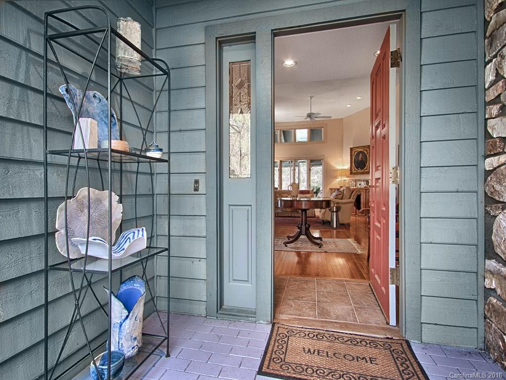 704 Kenmure Drive - Photo 4