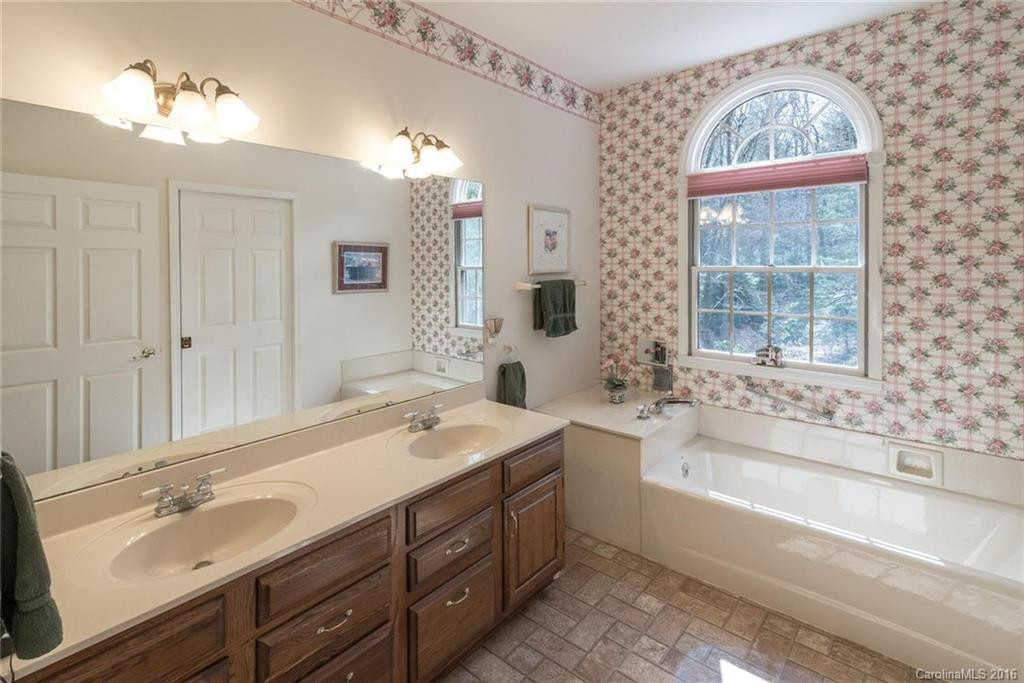 40 Windward Drive - Photo 17
