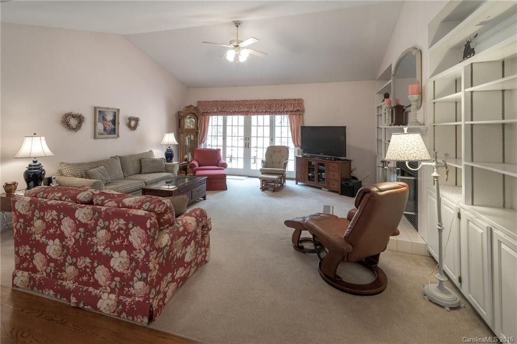 40 Windward Drive - Photo 8