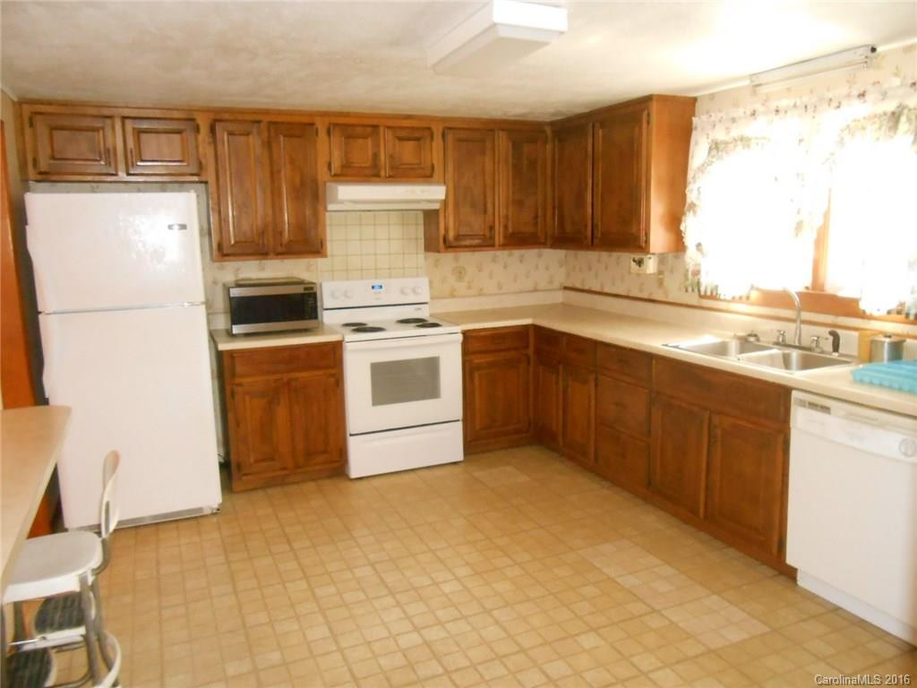 838 Oakdale Road - Photo 12